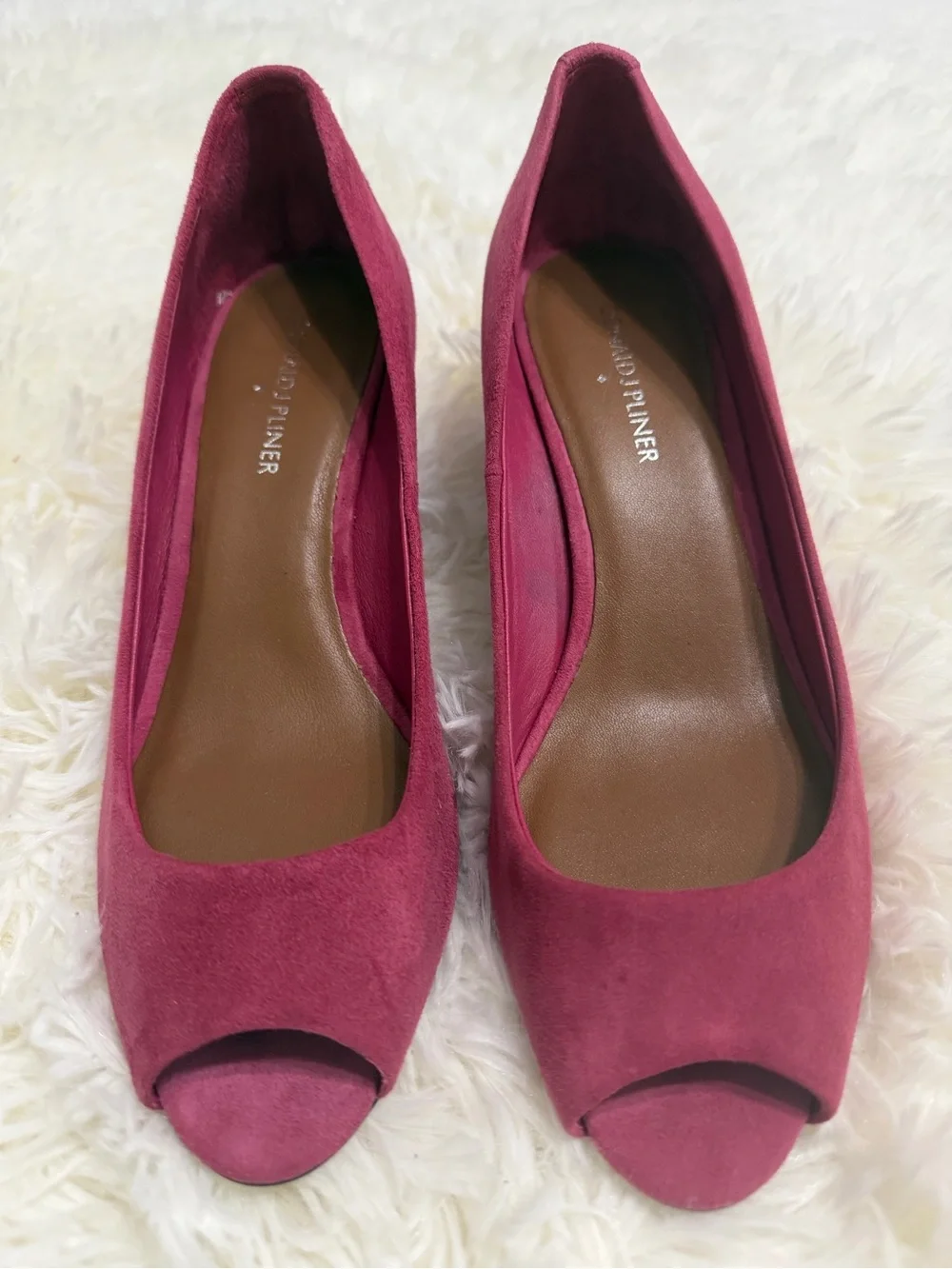 Donald J. Pliner Women’s Suede Wedge Open Toe Pump Shoes Size 8M Berry Pink‎